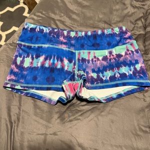 Fleo low rise shorts, size medium.
